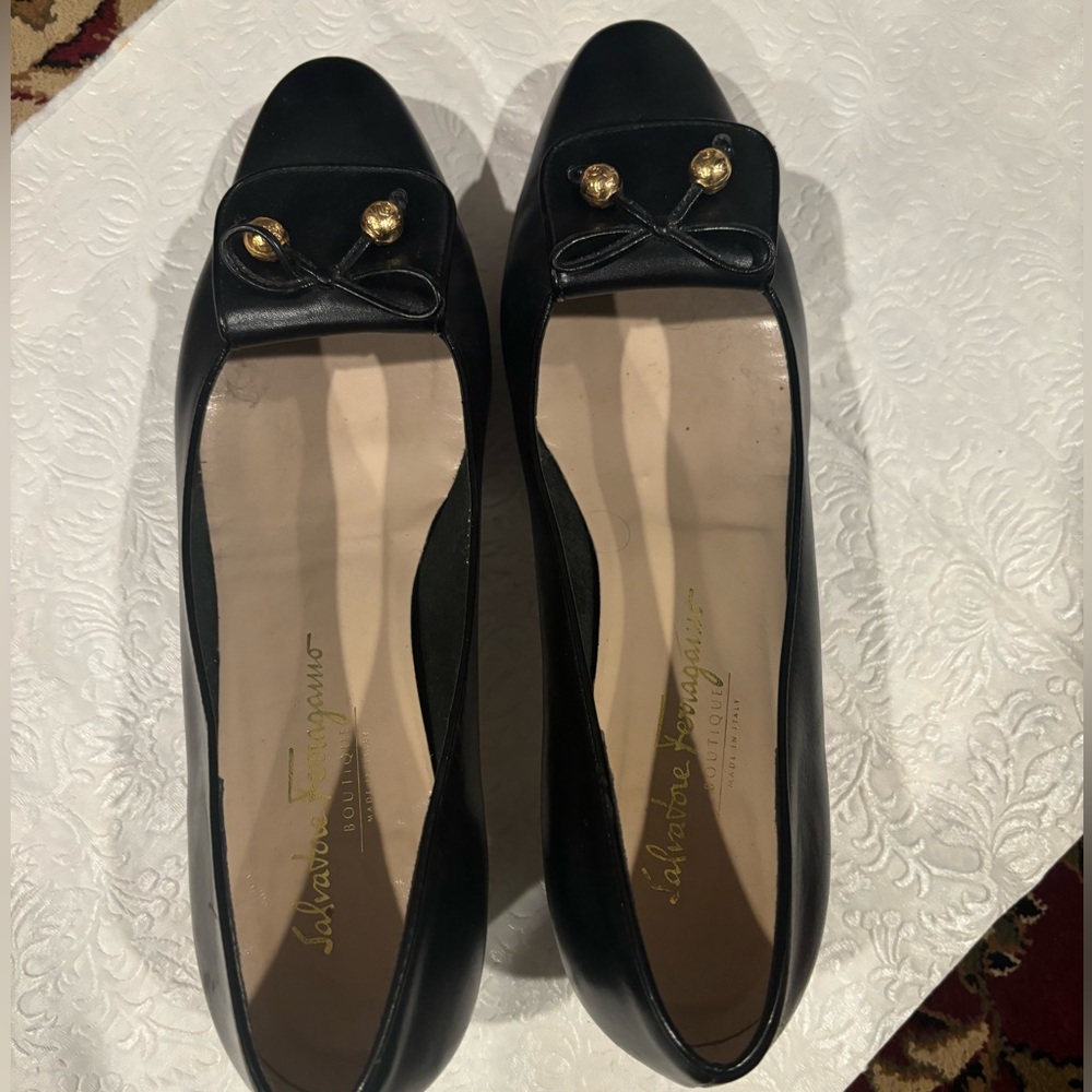 Women’s Salvatore Ferragamo vintage heeled shoes